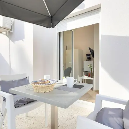 Silver Double With Balcony * Афины